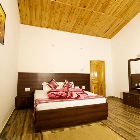 Chaman Vatika Hotell Kulu Exteriör bild