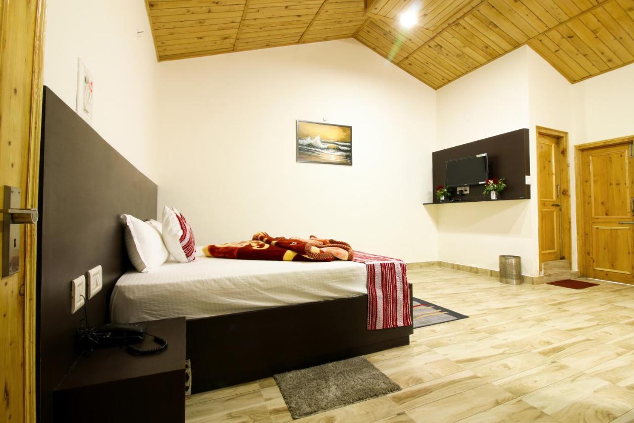 Chaman Vatika Hotell Kulu Exteriör bild