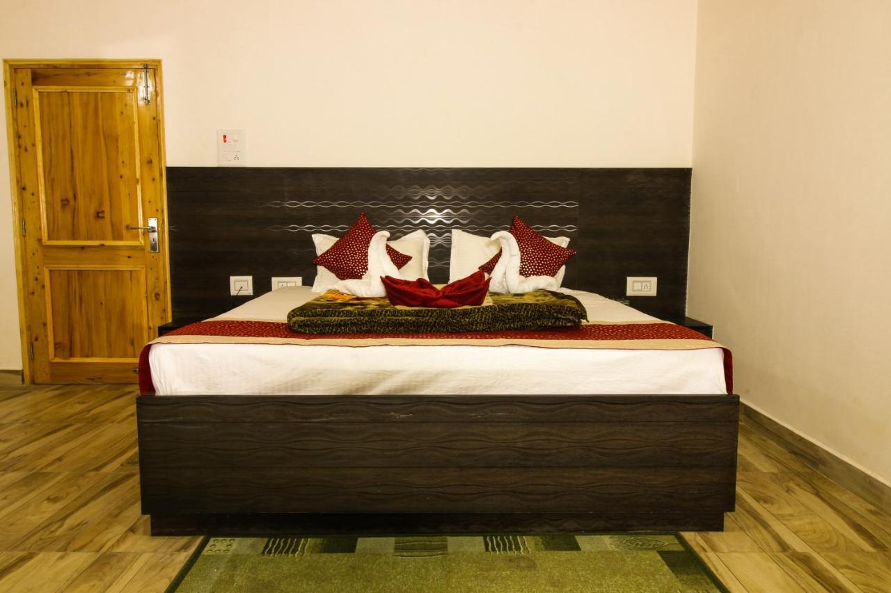 Chaman Vatika Hotell Kulu Exteriör bild